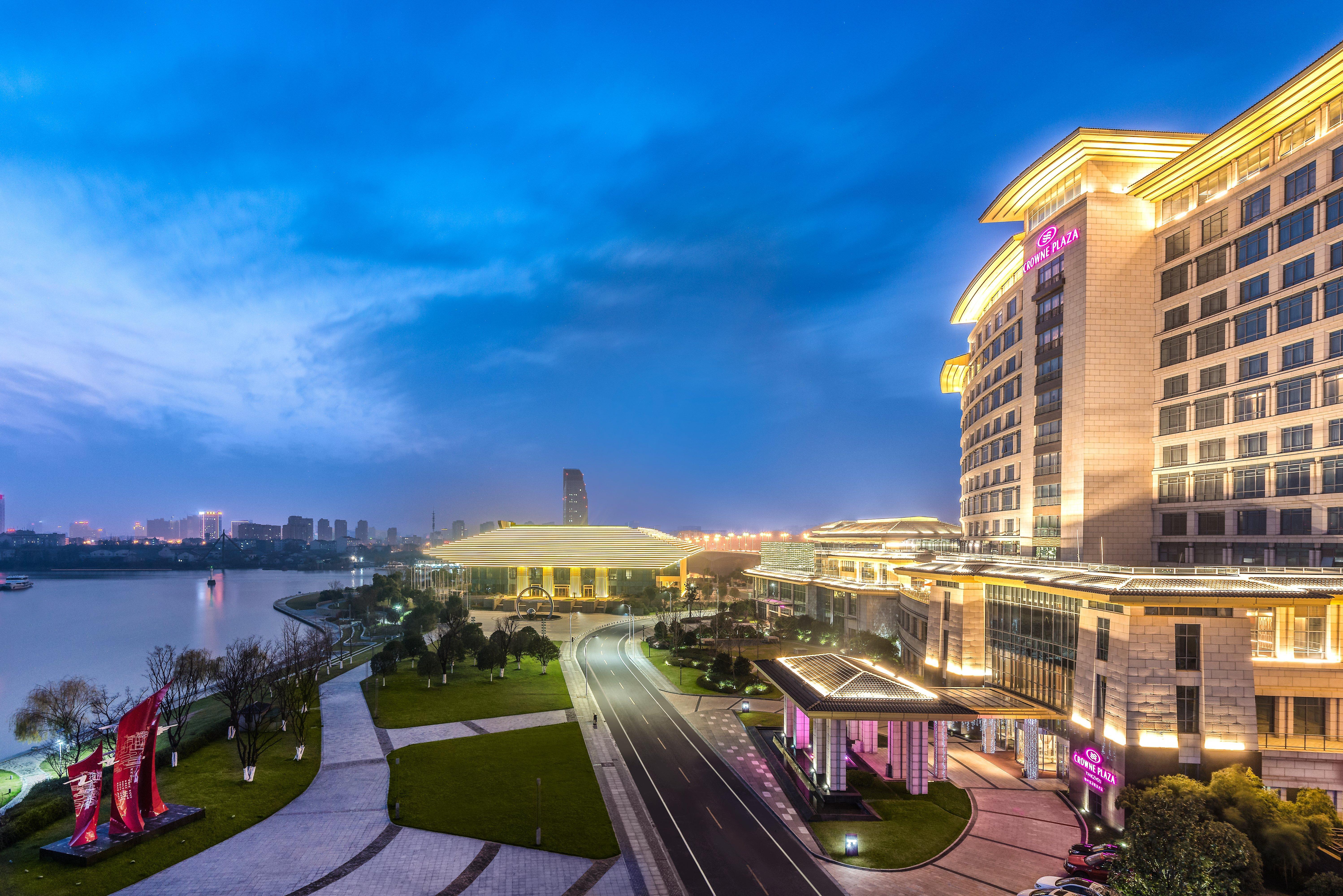 Crowne Plaza Yangzhou By Ihg Hotel Екстериор снимка
